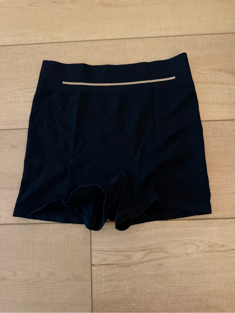 Lunya Soft Supportive Seamless Modal Boyshort In Immersed Black/Otium Tan Small